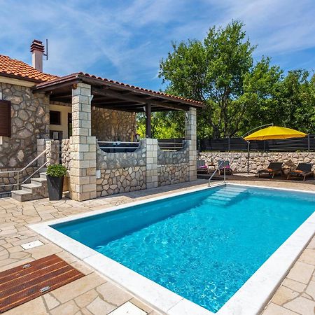 Nice Home In Lakmartin With Outdoor Swimming Pool מראה חיצוני תמונה