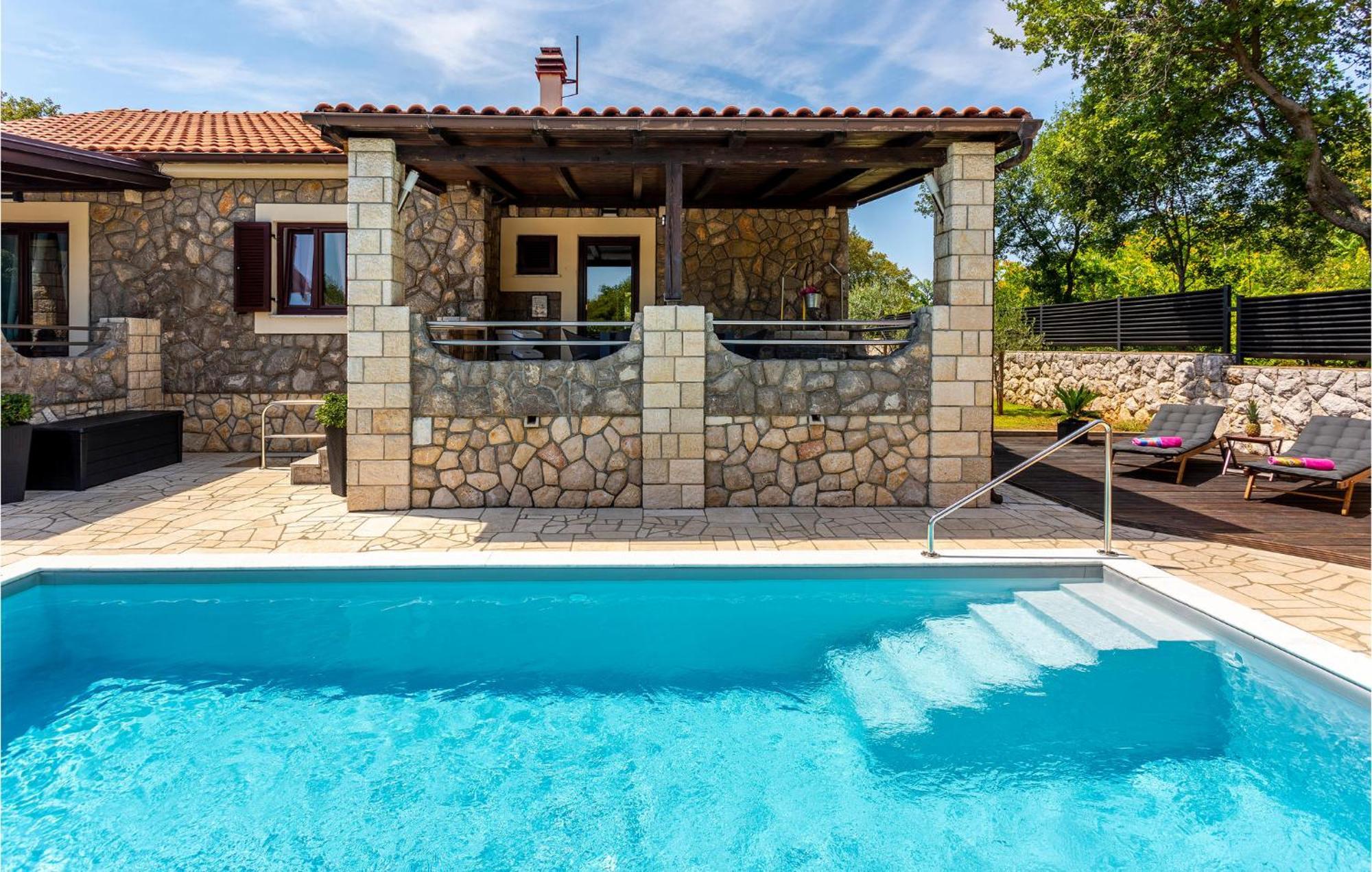 Nice Home In Lakmartin With Outdoor Swimming Pool מראה חיצוני תמונה