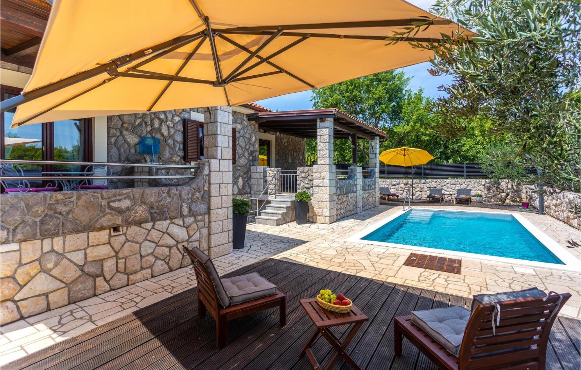 Nice Home In Lakmartin With Outdoor Swimming Pool מראה חיצוני תמונה